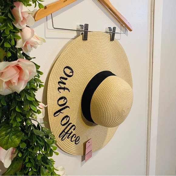 Serra Accessories - nwt SERRA “Out of Office” Straw Beach Floppy Wide Brim Hat